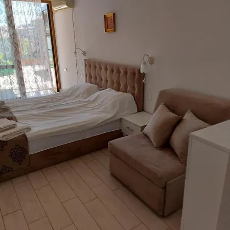 кристиан Διαμέρισμα Σωζόπολη