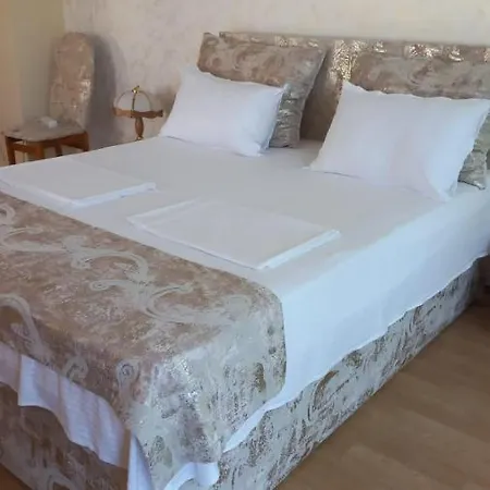 кристиан Διαμέρισμα *